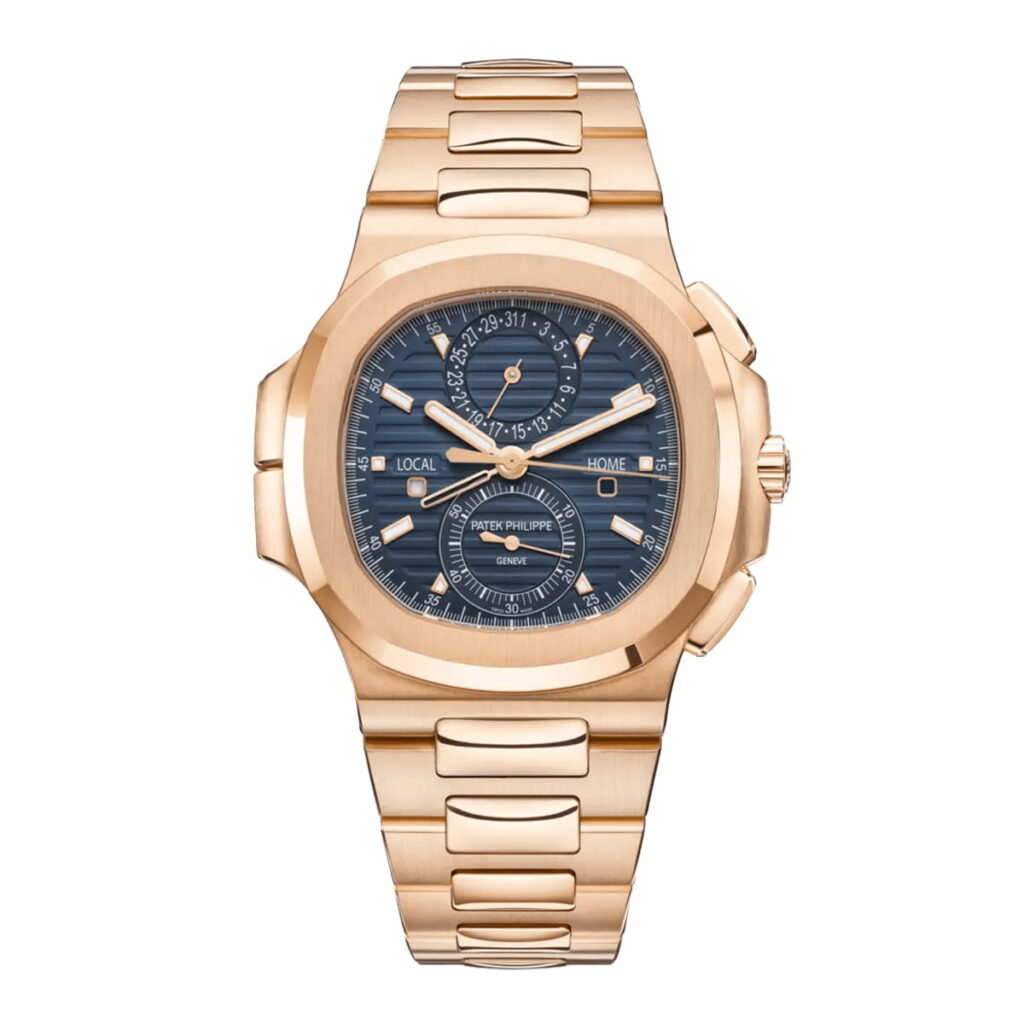 Eine luxuriöse goldene Patek Philippe Nautilus Armbanduhr mit blauem Zifferblatt, drei Hilfszifferblättern, einer Datumsanzeige und Etiketten für "Local" und "Home" Zeiten, eingefasst in ein poliertes goldenes Metallband.